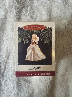 1994 Hallmark Holiday Barbie Ornament #2 Collector’s Series Gold Dress W Box
